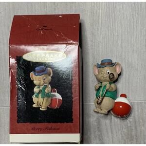Very cute Hallmark "Merry Fishmas" Ornament 1994 Mouse Fishing Xmas vintage